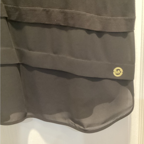 MICHAEL KORS Black Sleeveless Top - Picture 3 of 4